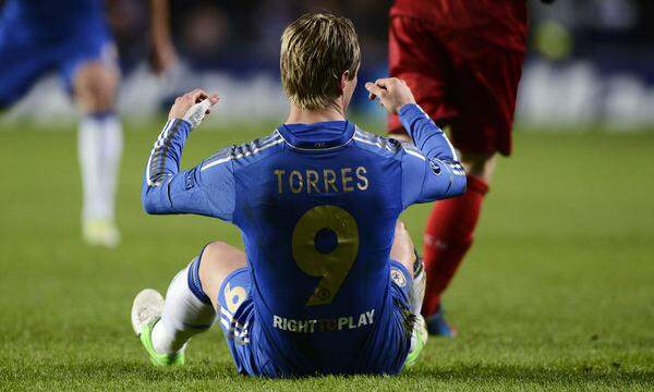 1 Chelsea scheiterte in der Saison 2012/13 als erster Titelverteidiger seit Einführung der Champions League in der Gruppenphase.  