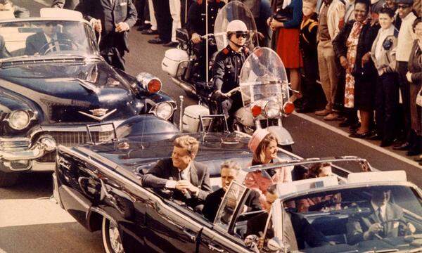 US-Präsident John F. Kennedy am 22. November 1963, kurz vor dem Attentat.