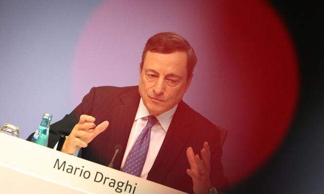 EZB-Präsident Mario Draghi  weist Vorwürfe zurück