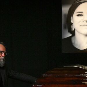 Der russische Ideologe Alexander Dugin bei der Rede bei der Abschiedsfeier seiner Tochter Daria Dugina am 23. August.