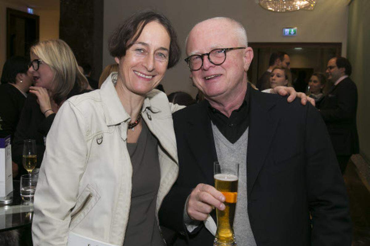 Künstlerin Maria Bussmann mit dem Wiener Galeristen Ernst Hilger.