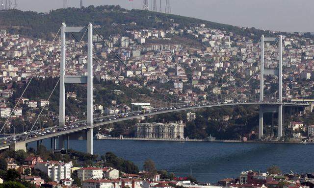 Nicht nur über die Bosporus-Brücke kommt man künftig von Europa nach Asien.