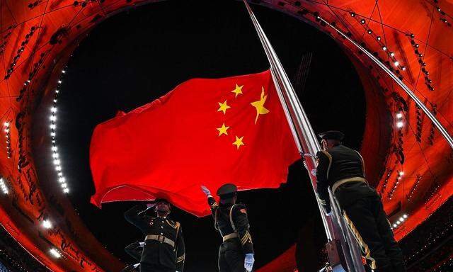 Chinas Flagge bei der Eröffnungszeremonie