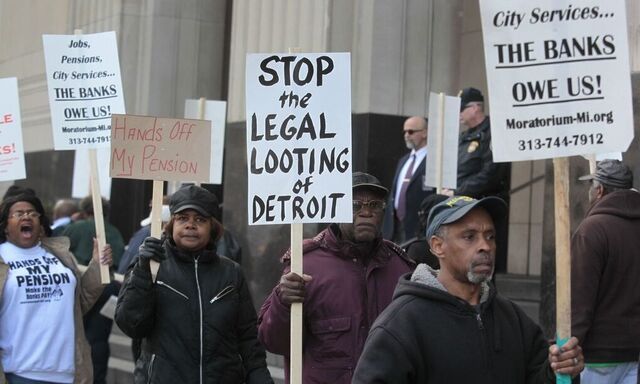 Several hundred protestors and their supporters demonstrate outside Federal courthouse in Detroit