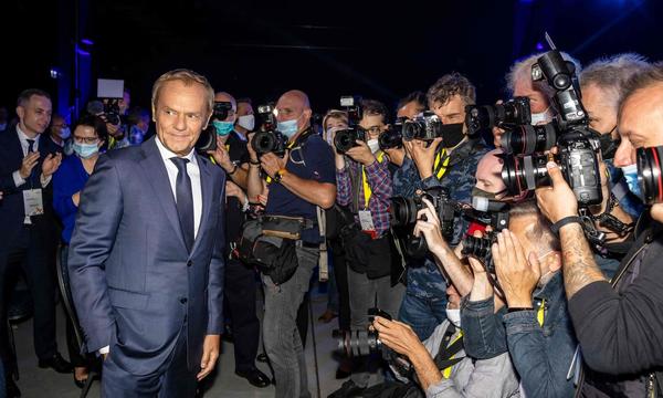 Der ehemalige EU-Ratspräsident und frühere polnische Regierungschef Donald Tusk kehrt in die Politik seines Landes zurück.