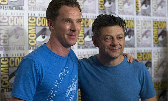 Cast members Serkis and Cumberbatch pose at a press line for ´The Hobbit: The Battle of the Five Armies´ during the 2014 Comic-Con International Convention in San Diego