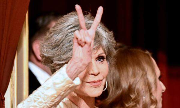 Jane Fonda schickt Friedensbotschaften aus der Loge