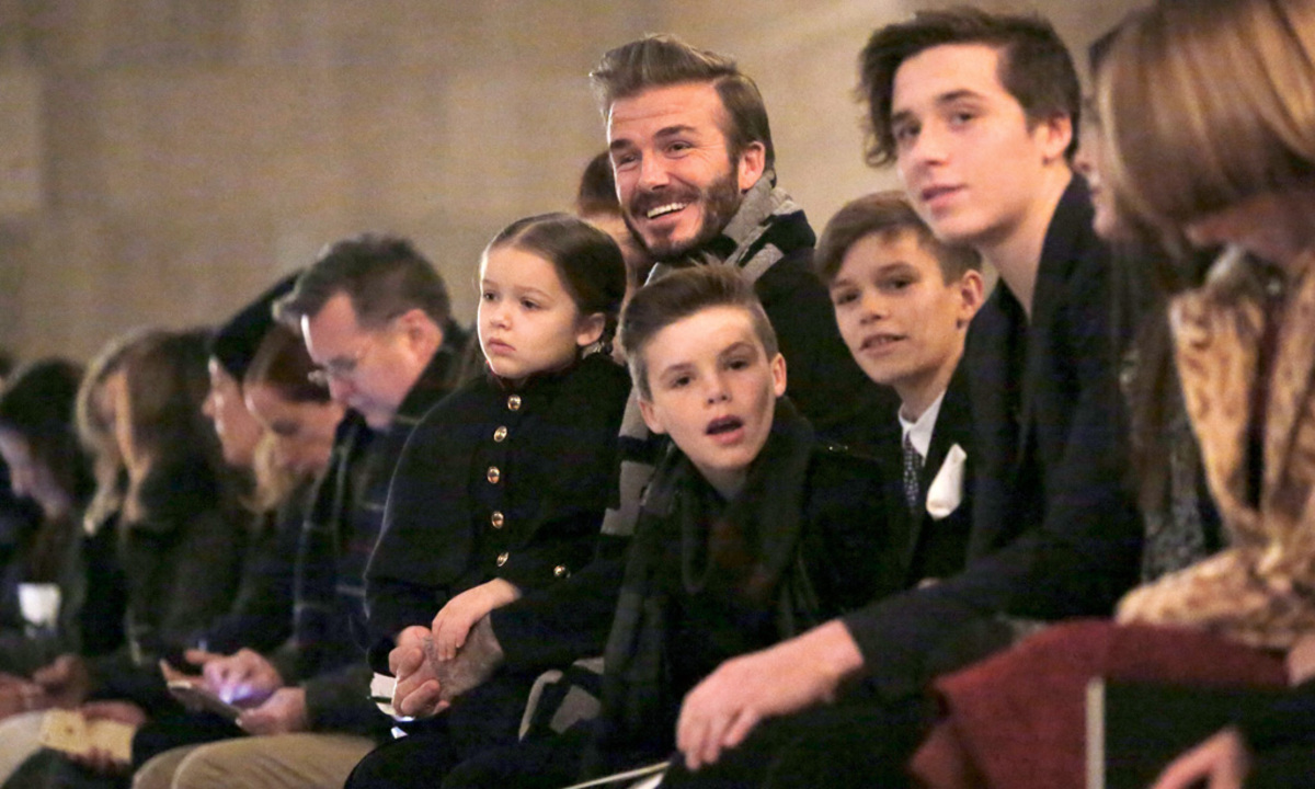 Familienbande. Wenn Victoria Beckham Mode zeigt, sitzt ein ganzer VIP-Clan in der ersten Reihe.