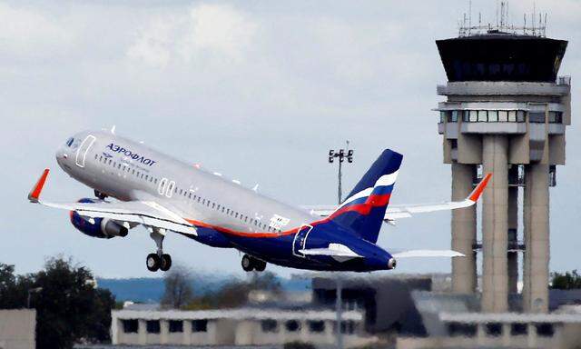 Die russische Fluggesellschaft Aeroflot verliert wegen Russlands Krieg gegen die Ukraine weitere wichtige Geschäftspartner. 