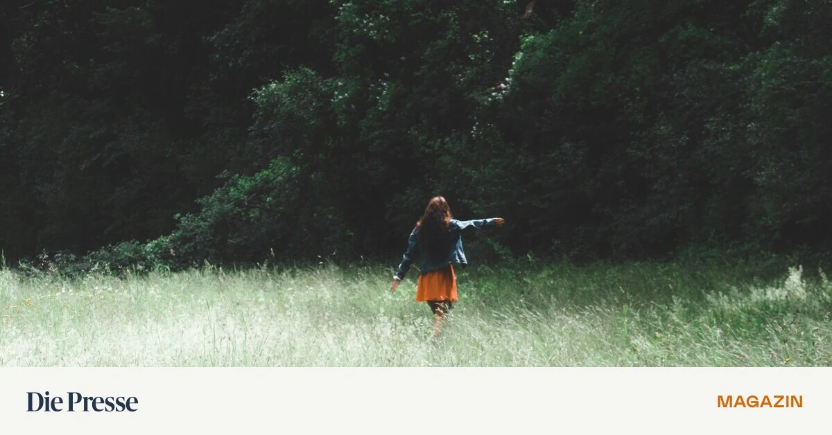 Spazierengehen-Wie-viele-Schritte-pro-Tag-sind-gesund-premium-