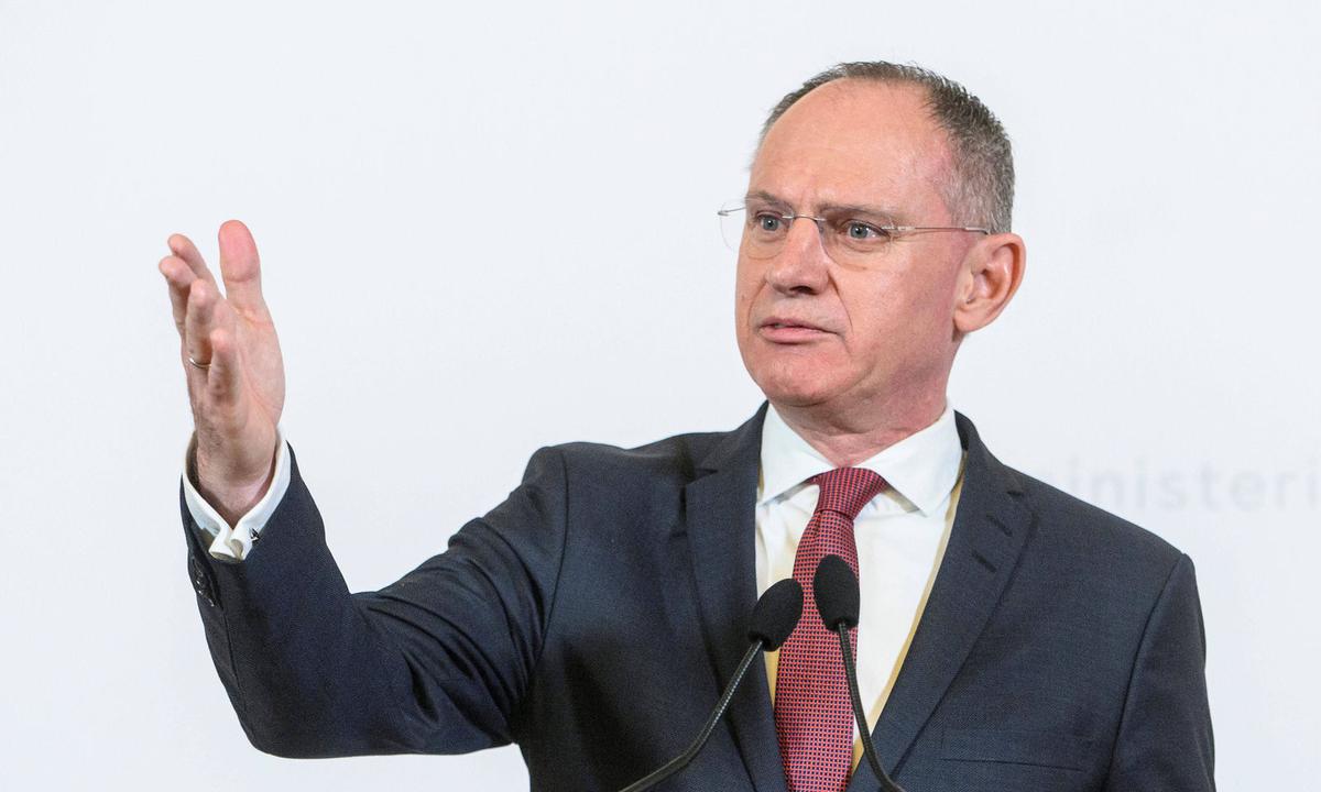 Karner rechtfertigt bei Anschlagswarnung