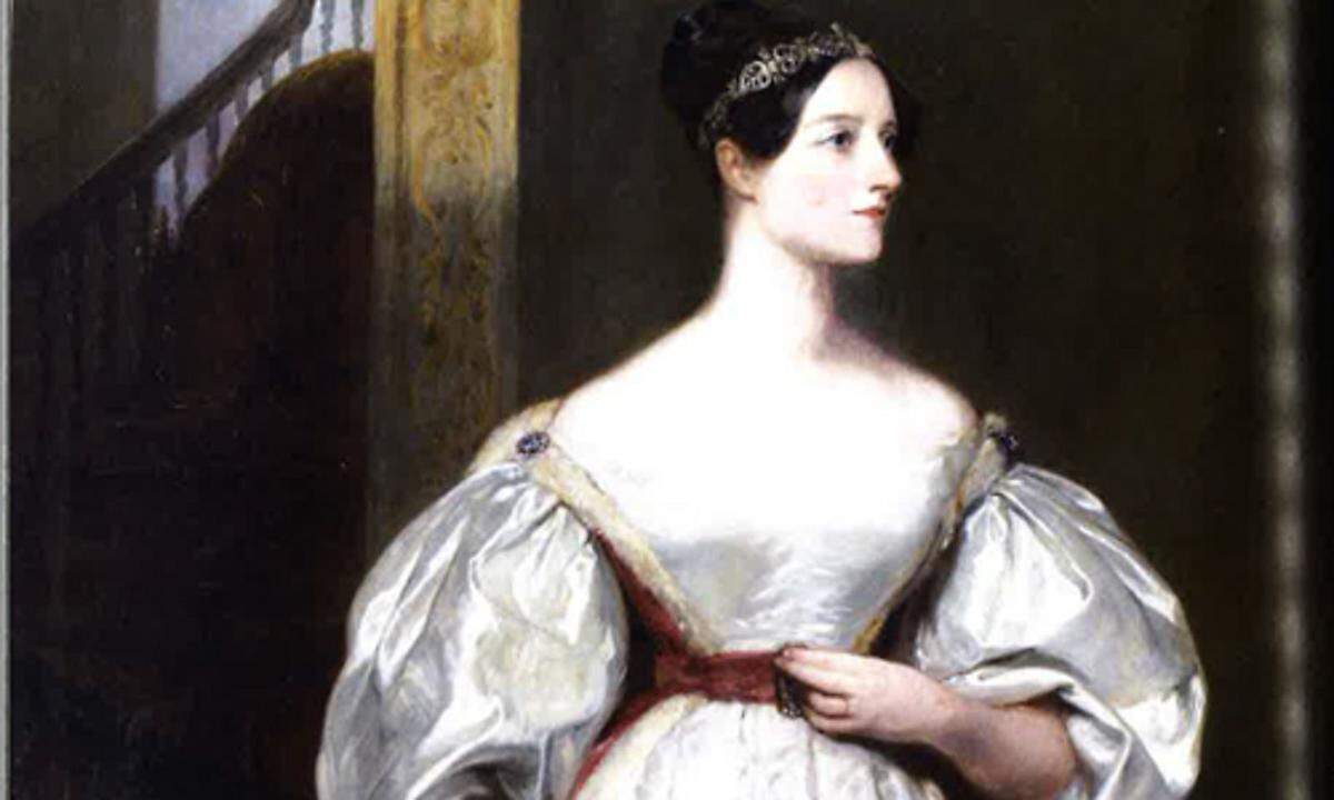 Die Programmiererin Ada Lovelace (1815-1852) brannte schon früh für die Mathematik. Bereits mit 13 Jahren wollte sie einen dampfbetriebenen Flugapparat entwickeln. Ihre Mutter ließ sie in Naturwissenschaften unterrichten – nicht weil es die Tochter so sehr wünschte, sondern, um sie ja nicht auf den Gedanken zu bringen, nach ihrem Vater zu kommen - seines Zeichens ein exzentrischer Poet. Das Schicksal brachte sie mit Charles Babbage zusammen, mit ihm setzte sie unter anderem eine Rechenmaschine um.
