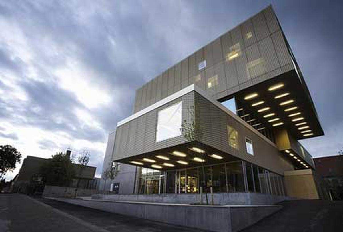 Best Refurbished Building: The Library, New Community Center and Library, Kopenhagen Architekten: Cobe and Transform Developer: Copenhagen City Properties