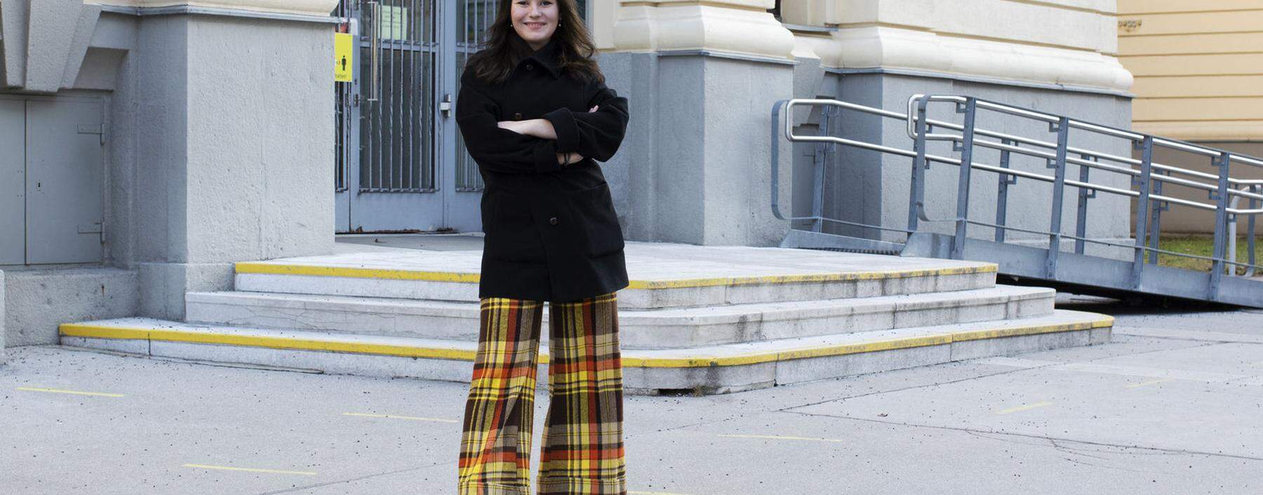 Alina Sablatnig freut sich, wenn sie wieder durch das Schultor des BRG Boerhaavegasse im dritten Bezirk in Wien spazieren kann.