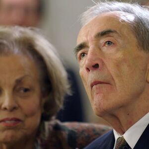 Der inzwischen verstorbene Alois Mock blieb in der Regierung.