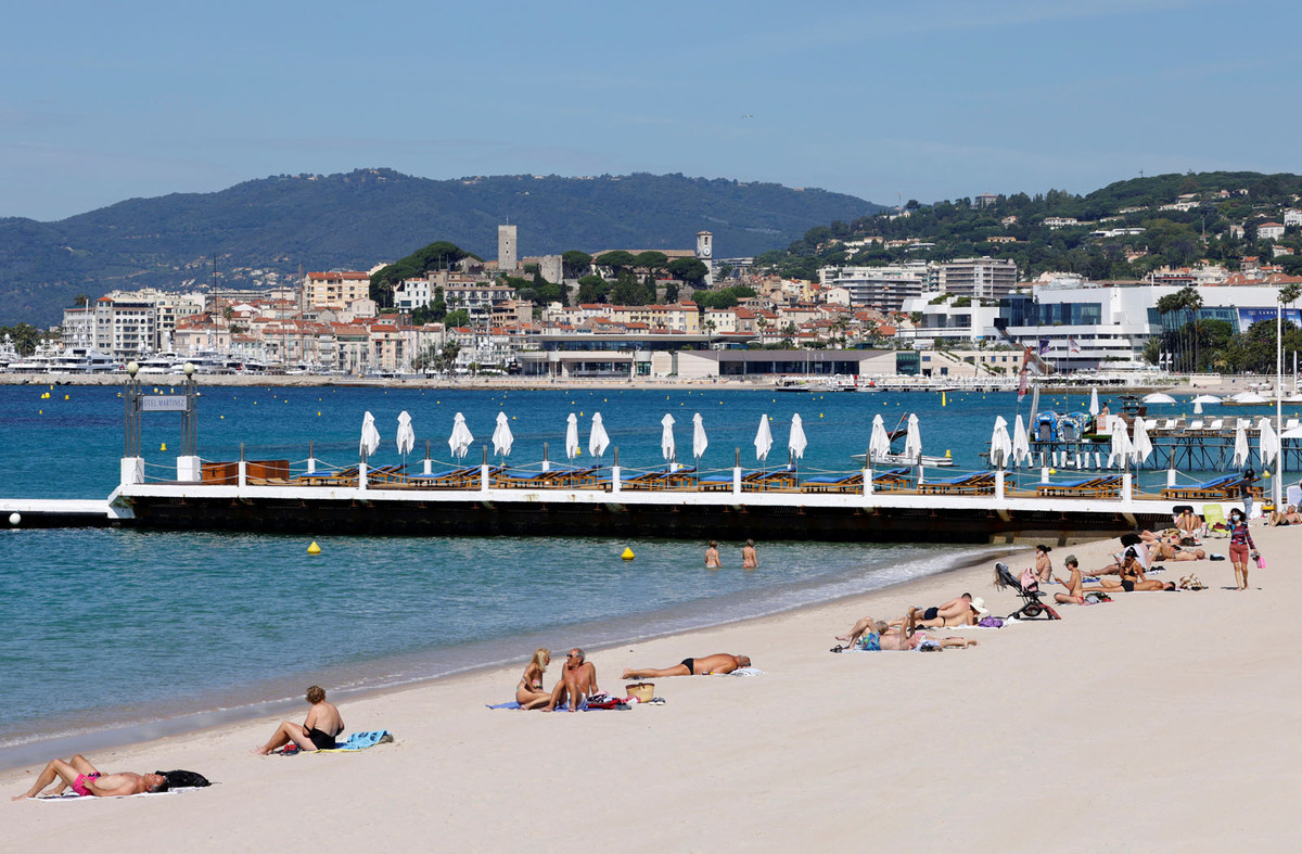 Am Strand von Cannes. 
