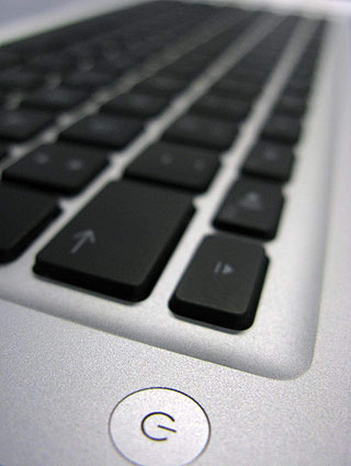 Das Gerät ist erstklassig verarbeitet. Die Rechenleistung lässt sich mit der eines MacBooks vergleichen und ist für Standardanwendungen wie Internet, Textverarbeitung oder auch Bildbearbeitung mehr als ausreichend.