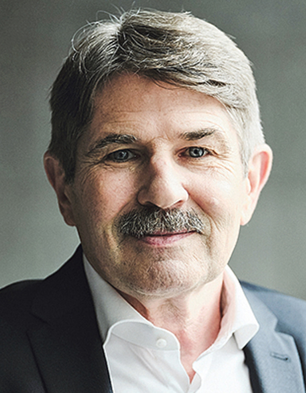 Mag. Ernst Vejdovszky, CEO S IMMO AG