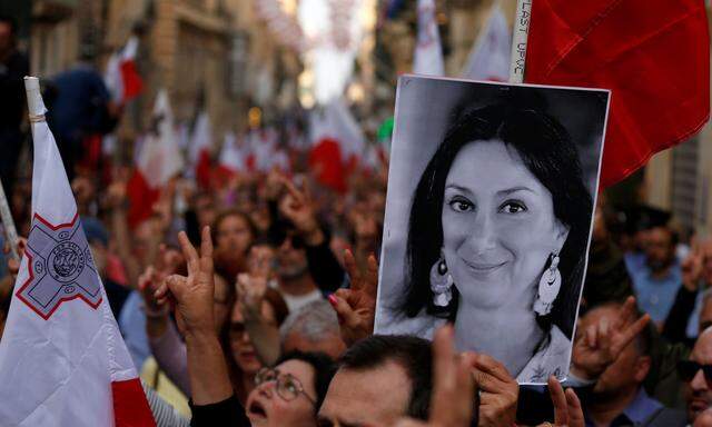 In Valetta fordern Tausende die Aufklärung des Mordes an der Journalistin Daphne Caruana Galizia