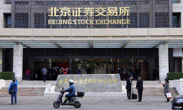 Chinas Regierung will den heimischen Aktienmarkt mit fast 300 Mrd. Dollar stabilisieren. 
