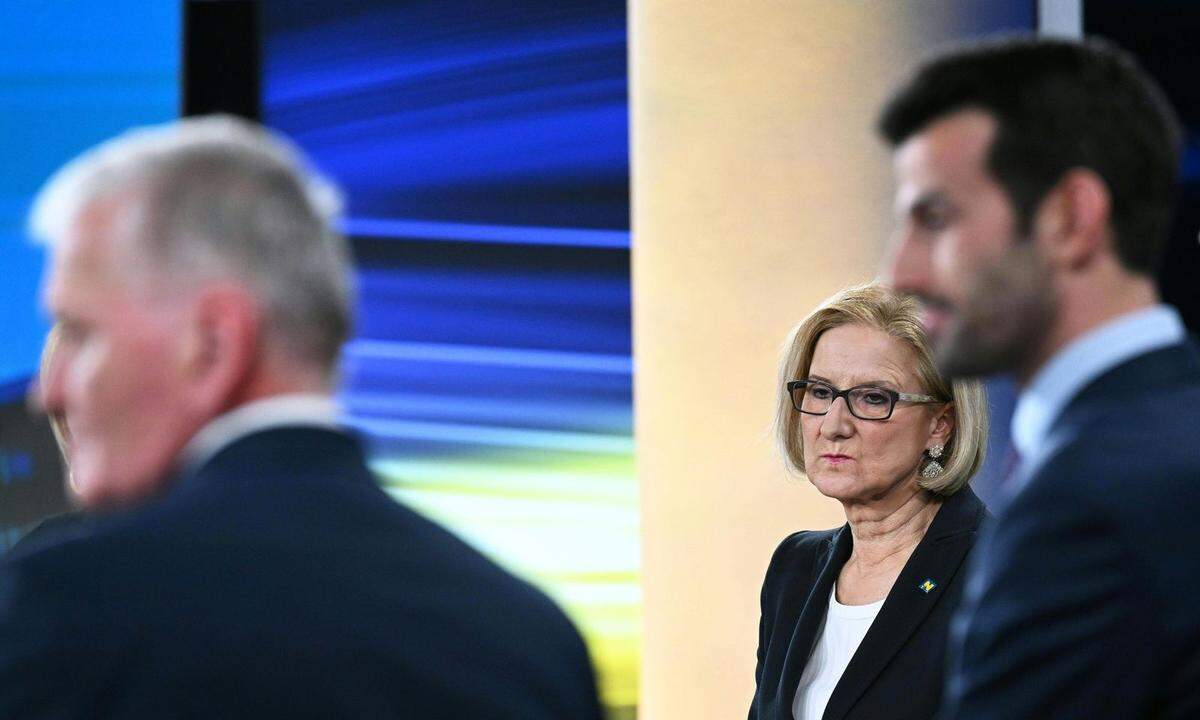 SPÖ-Spitzenkandidat Franz Schnabl (L.), FPÖ-Spitzenkandidat Udo Landbauer und Landeshauptfrau Johanna Mikl-Leitner (ÖVP) 