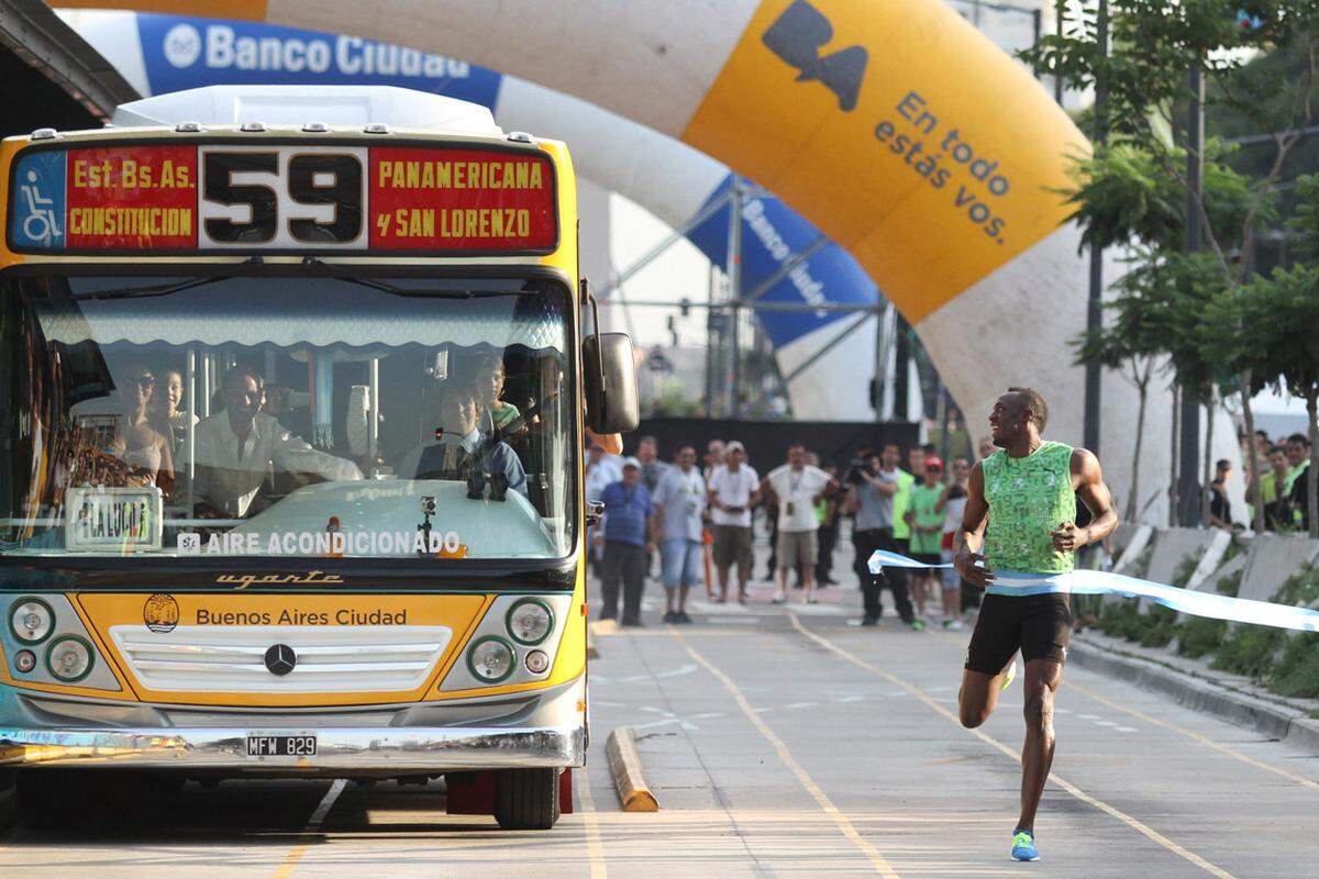 Der Jamaikaner sei auf der 80 Meter langen Strecke mehr getrottet als gerannt, schrieben enttäuschte Fans auf Twitter.