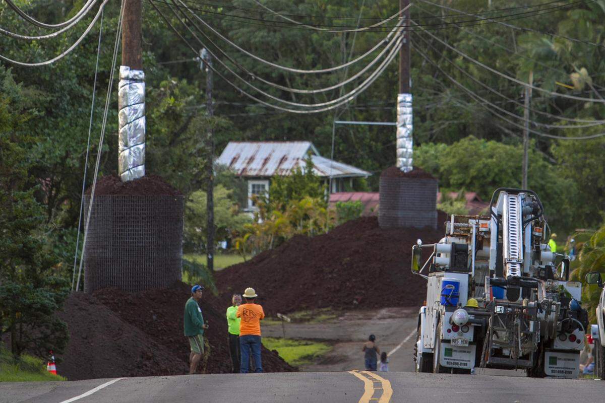 Nach Angaben der Wissenschafter des Hawaiian Volcano Observatory ist der zerstörerische Strom an seiner Spitze rund 50 Meter breit.