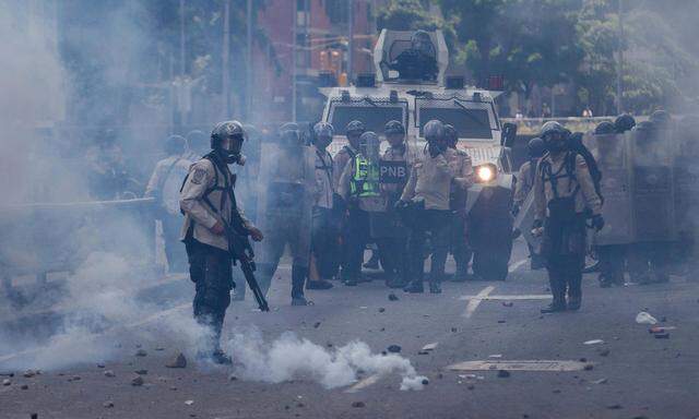 Straßenschlacht in Caracas