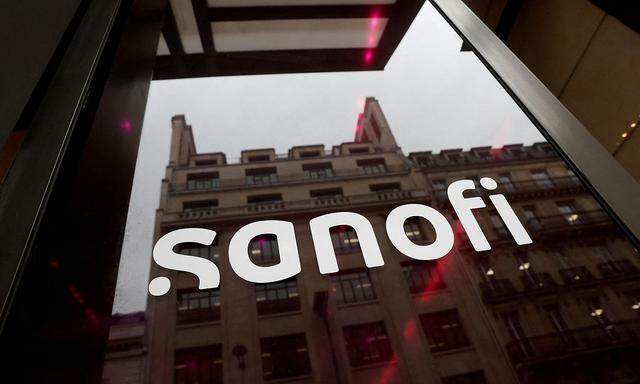 Das Sanofi-Logo in der Firmenzentrale in Paris.