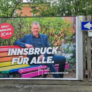 Georg Willi wirbt mit dem Slogan "Innsbruck für alle". 