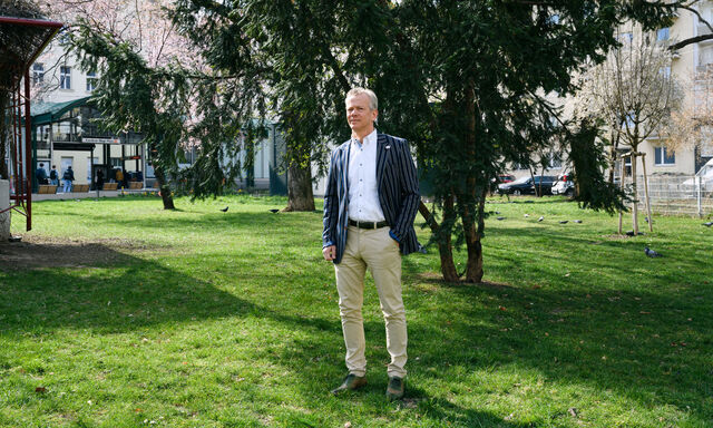 Wohnungsbesitzer Werner Müller-Veith will seine Mieter „nicht wie Melkkühe behandeln“.