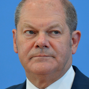 Aller Augen sind auf Finanzminister Scholz gerichtet, der ein Verbot prüfen lässt. 