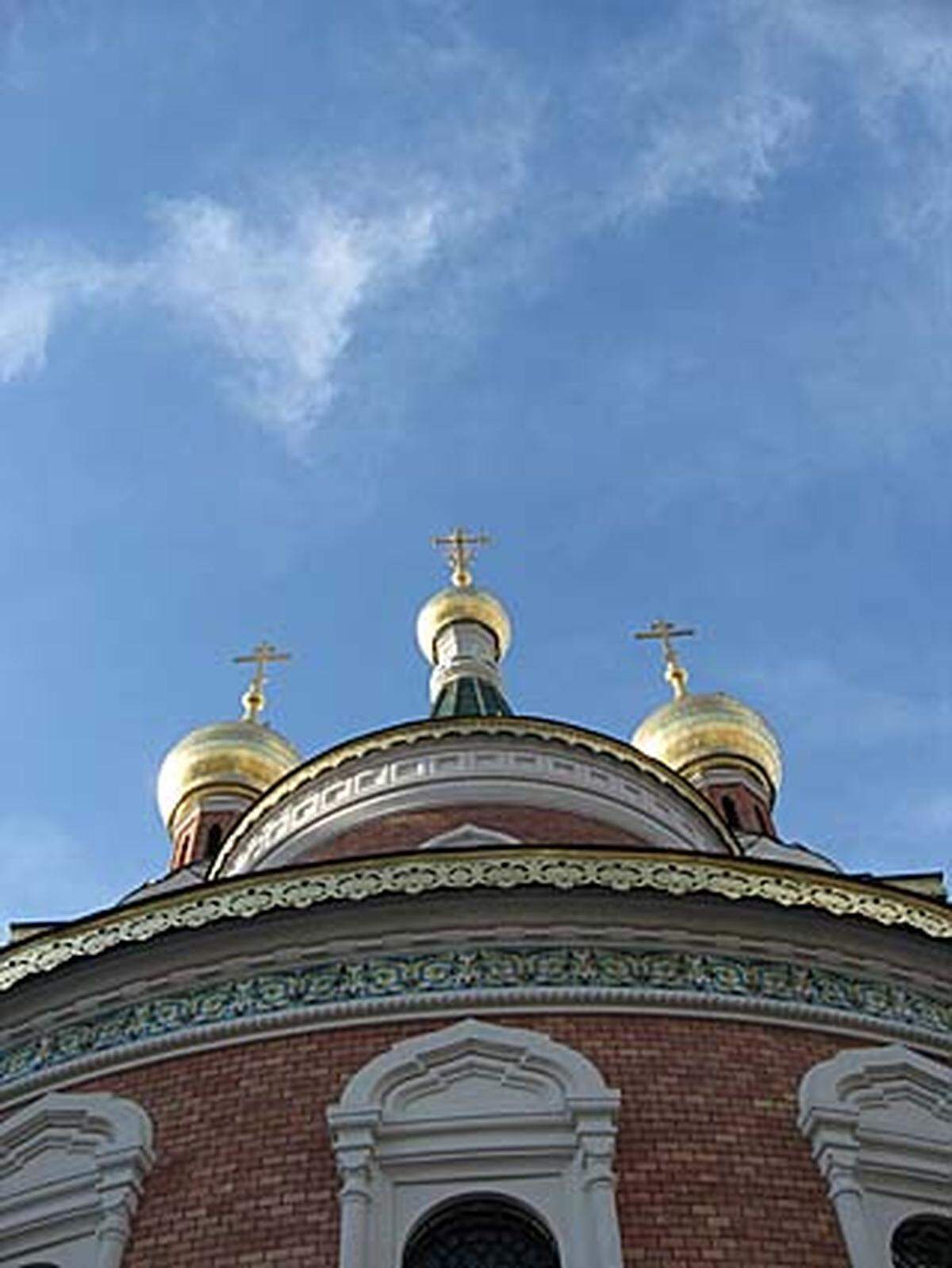 Am 21. Dezember hätte der Moskauer Patriarch Aleksij II. gemeinsam mit 14 Bischöfen und 20 Priestern die Liturgie zur Wiedereinweihung zelebrieren sollen. Leider ist er am 5. Dezember verstorben.