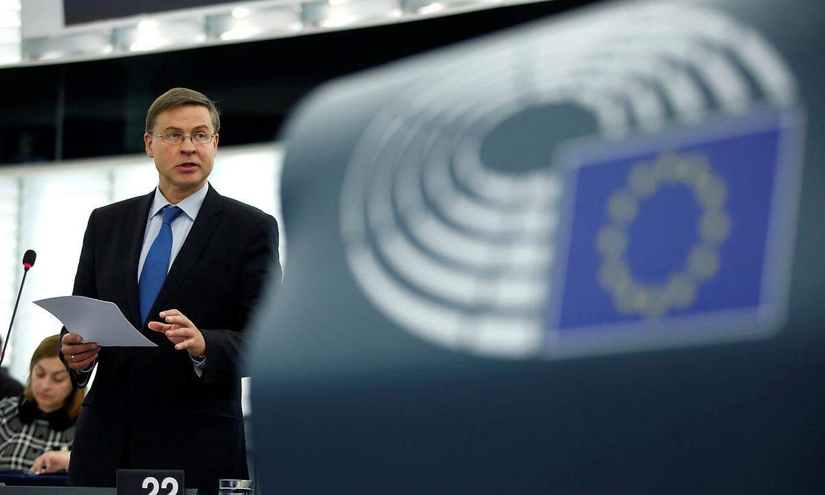 FILE PHOTO: European Commission Vice-President Valdis Dombrovskis presents the EU's Sustainable Investment Plan before the European Parliament in Strasbourg