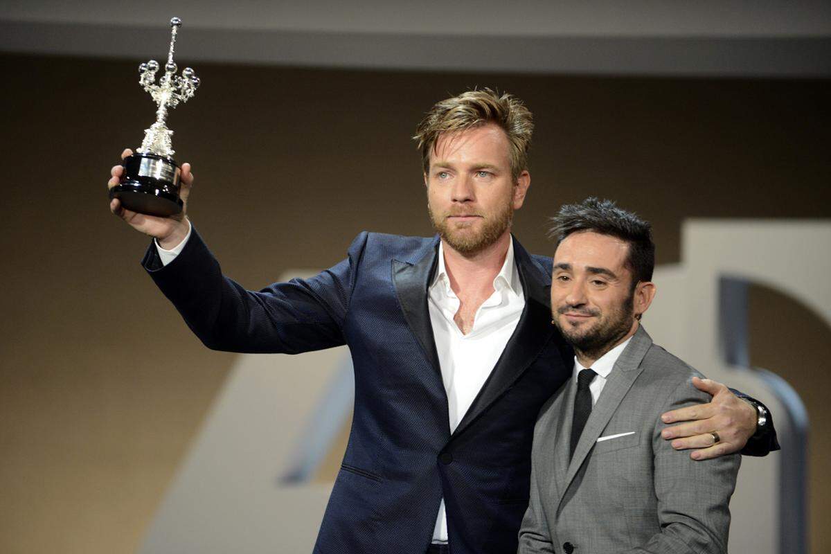 Für sein Lebenswerk nahm McGregor gemeinsam mit Regisseur Juan Antonio Bayona den "Donostia Award" entgegen.