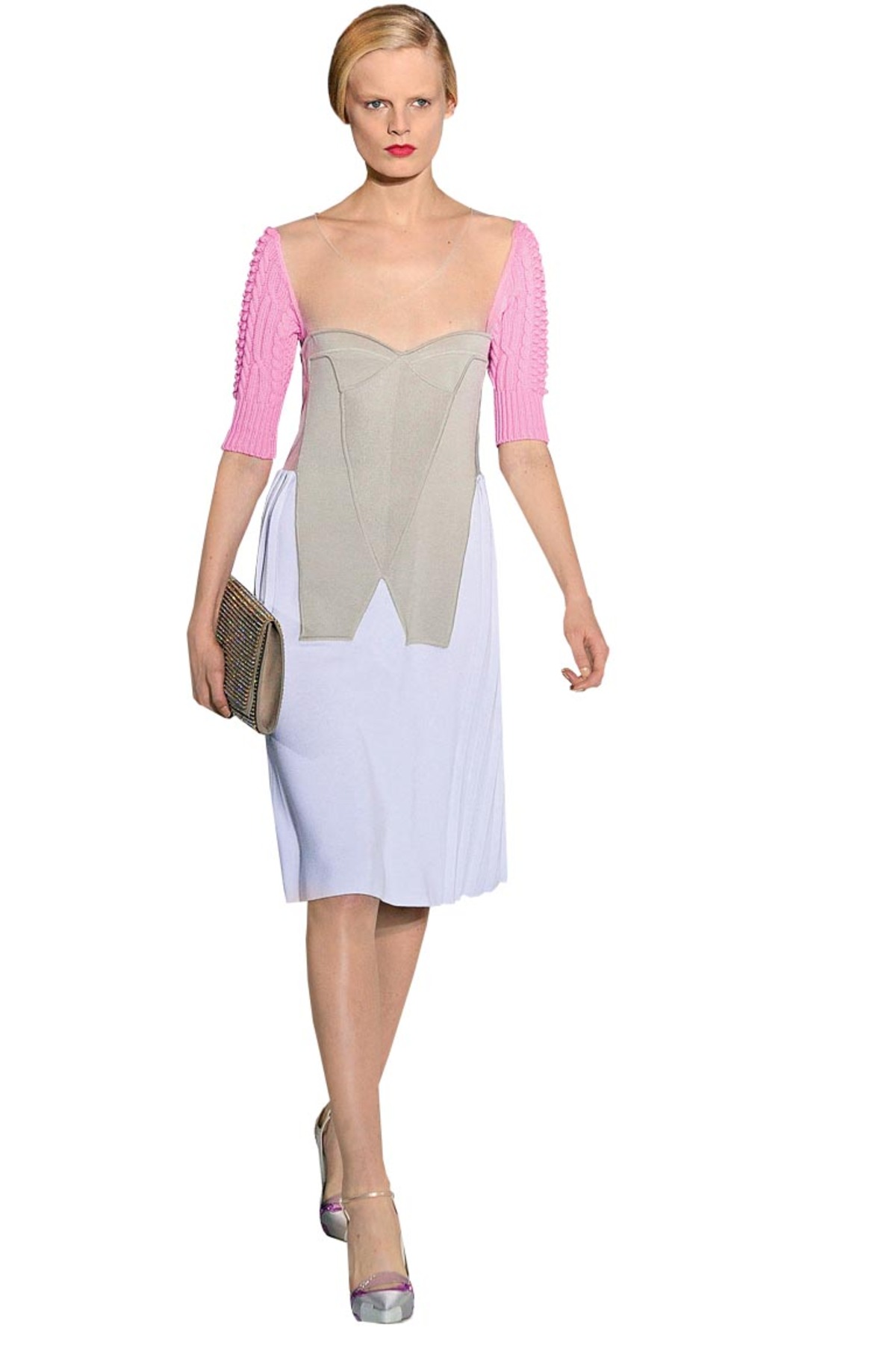 Monate nach seinem ersten Auftauchen wurde nämlich das Gerücht bestätigt, dass Raf Simons sich von Jil Sander verabschiede.