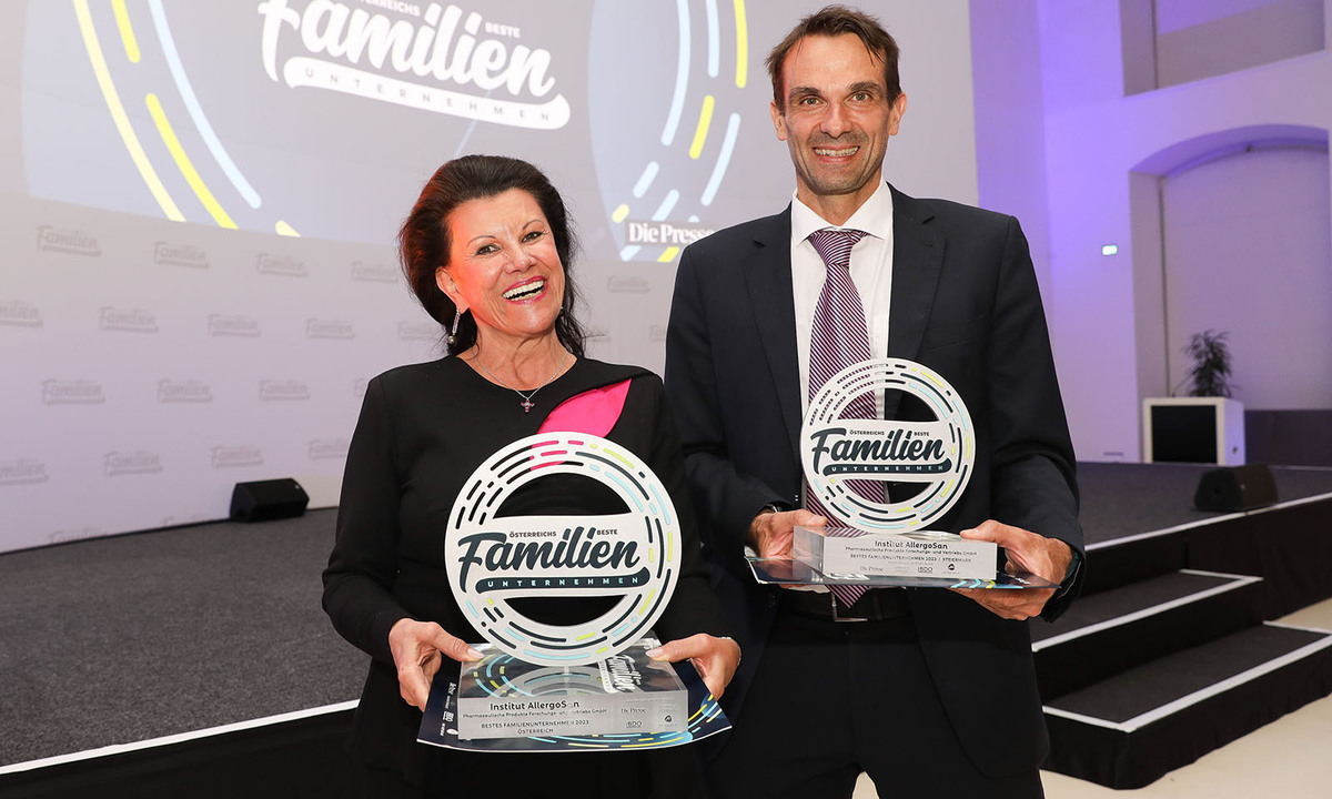 Allergosan ist das beste Familienunternehmen von der Steiermark und von Österreich: Eigentümerin Anita Frauwallner mit Bernhard Rabl.