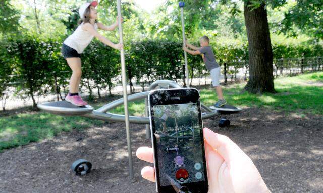 Pokémons werden in der ganzen Stadt gejagt, ob vor Sehenswürdigkeiten, in Parks oder rund um öffentliche Gebäude. 