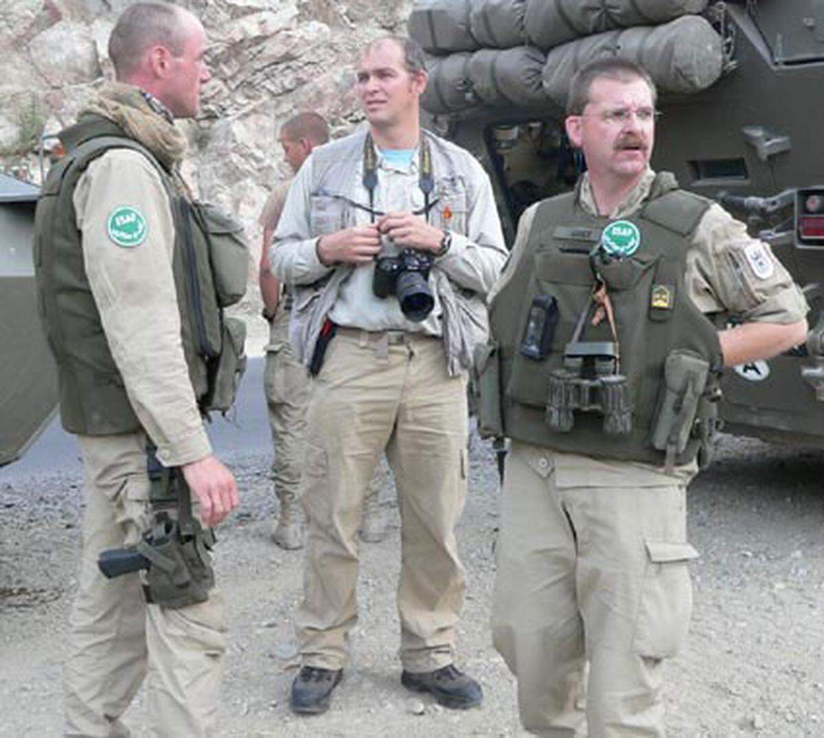Thomas Seifert begleitet einen Konvoi des österreichischen Bundesheers auf dem Weg von Kabul nach Kunduz. Das Bundesheer-Kontinget diente der Verstärkung der ISAF-Truppen im Vorfeld der afghanischen Wahlen.
