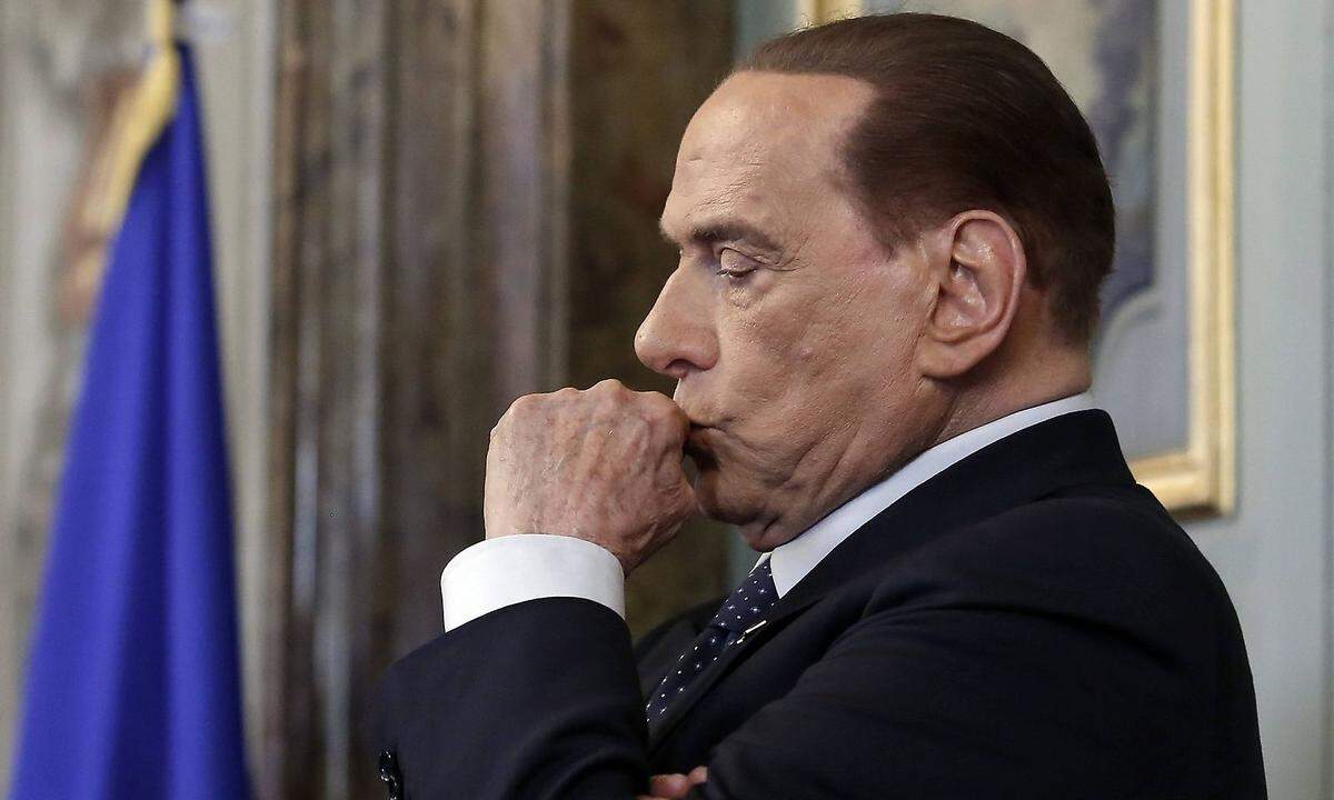 Als Bauunternehmer war Silvio Berlusconi ebenso erfolgreich, wie als Politiker. Umstritten war er in beiden Funktionen. Eine Form der Populismus in Italien wurde sogar nach ihm benannt: Der Berlusconismus. Auch irgendwie eine Ehre.