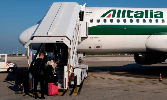 ITALY-TRANSPORT-AVIATION-LABOUR-EMPLOYMENT-ALITALIA