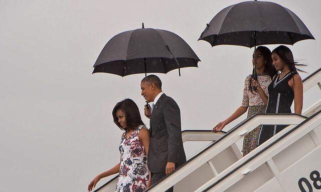 Familie Obama bei der Ankunft auf Kuba