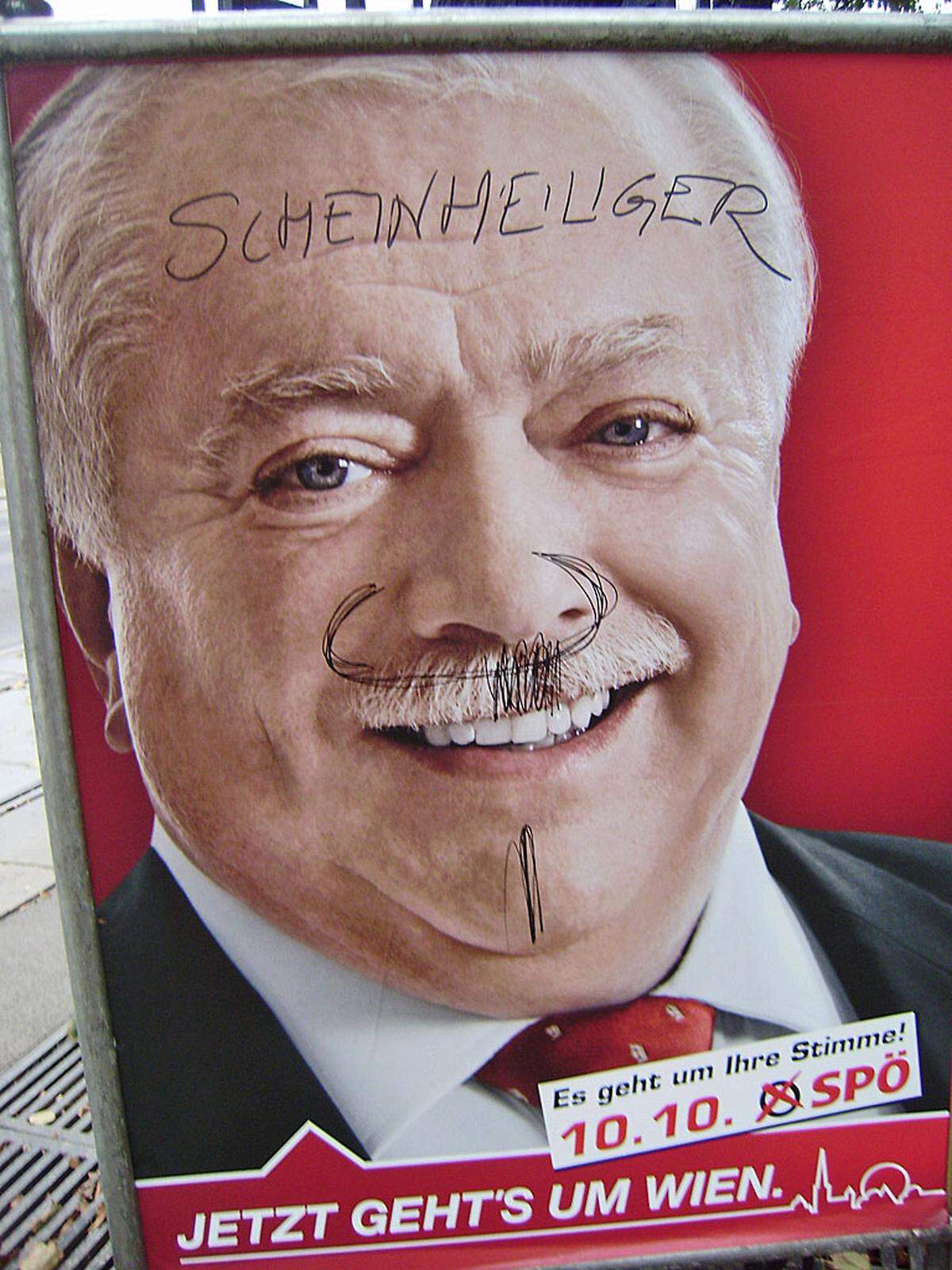 Sehr beliebt ist auch das Aufmalen von Bärtchen, nicht nur von Hitlerbärtchen, wie man auf diesem Plakat mit Bürgermeister Michael Häupl sieht. Der beigefügte Kommentar sollnoch darüber hinaus den SPÖ-Slogan konterkarieren.