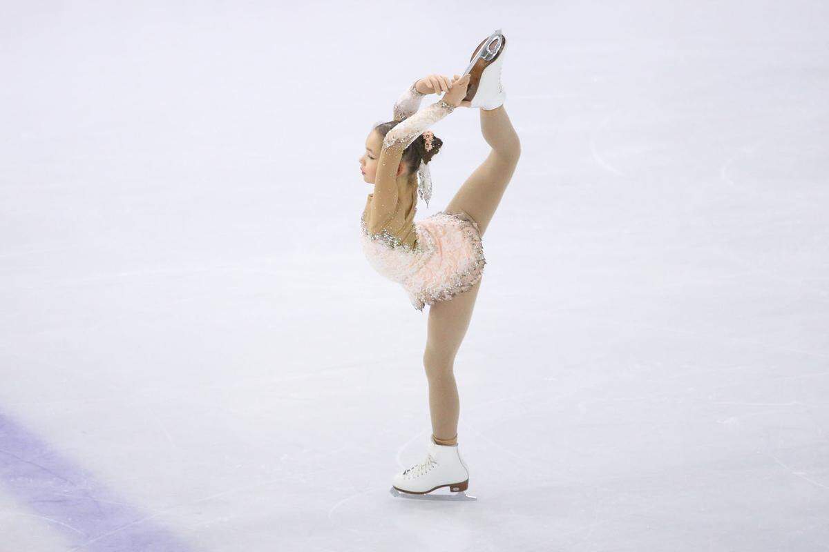 Auch eine Österreicherin wird mit auf dem Eis stehen: Die neunjährige Marharyta Chachyk, die sich bei der "Holiday on Ice Academy" beworben und durchgesetzt hat. Ihren Auftritt hat sie bei der Premiere am 29. Jänner. 