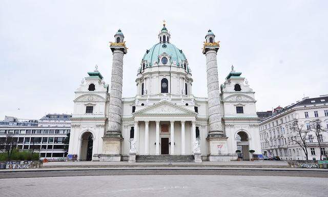 Auch die Karlskirche in Wien war von den Restriktionen betroffen - das Aus für Messen sei ohne gesetzliche Grundlage erfolgt, meint eine Kärntner Grundrechts-Initiative.  