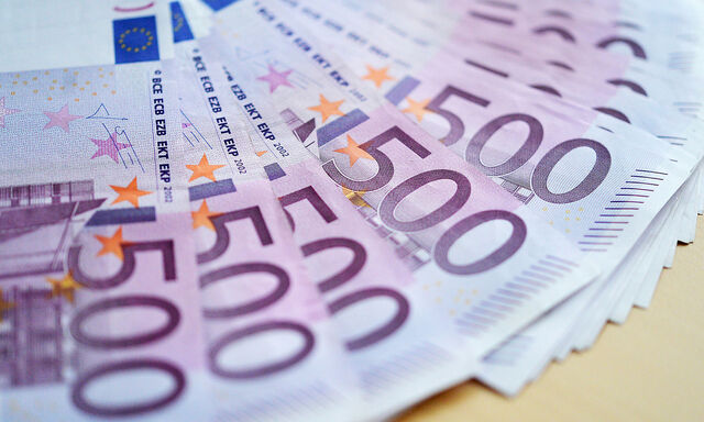 THEMENBILD: 500-EURO-GELDSCHEINE