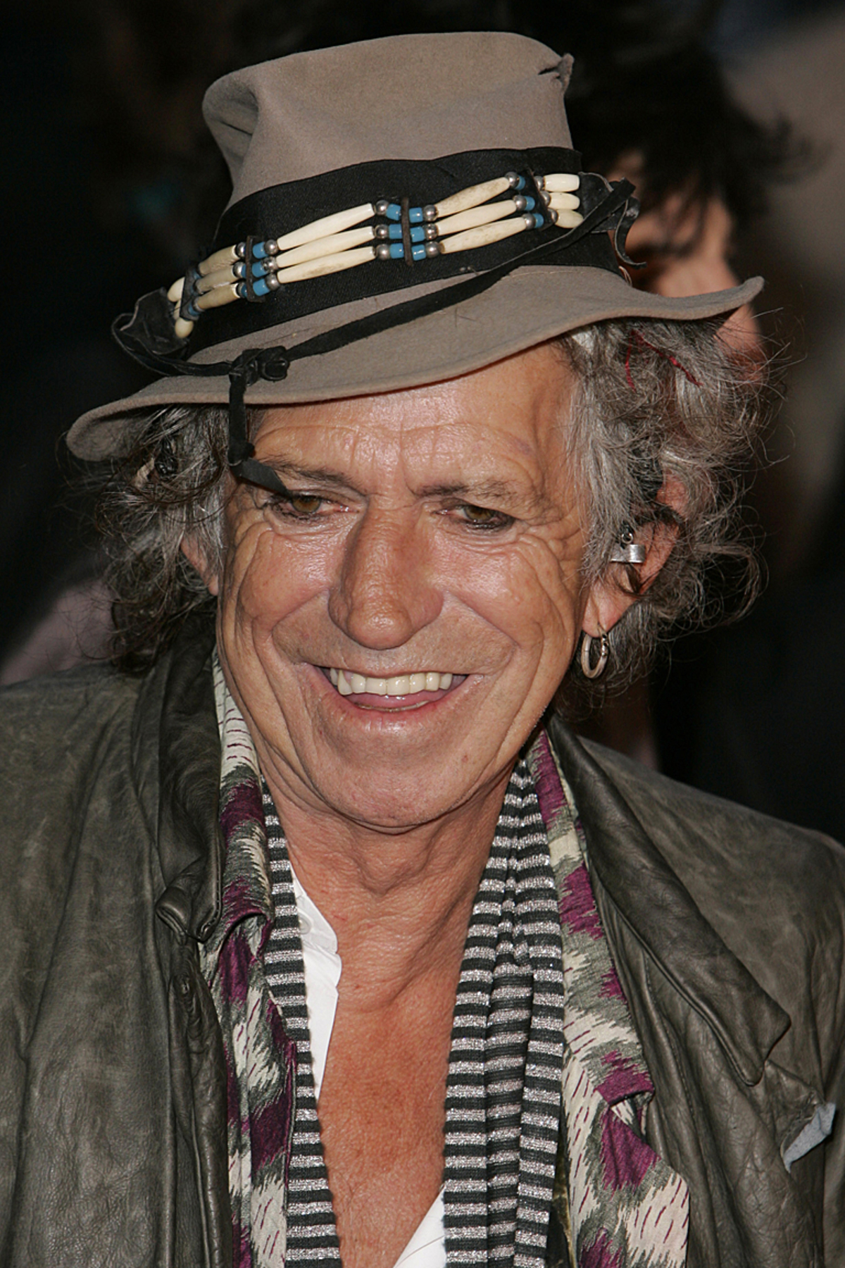 Und dann wäre da noch Keith Richards. Bill Clinton sagt vor kurzem über den mittlerweile 67-jährigen Rolling Stone: Er sei "außer Kakerlaken die einzige Lebensform, die einen Atomkrieg überleben kann". Nicht nur das, er hat auch eine schwere Drogensucht überwunden - aber erst vor wenigen Jahren.