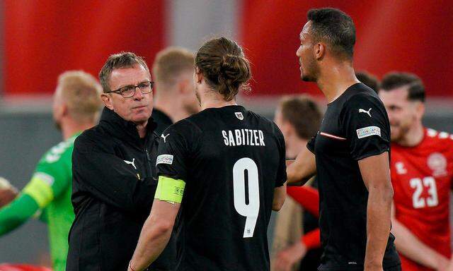 Ralf Rangnick mit Spielern