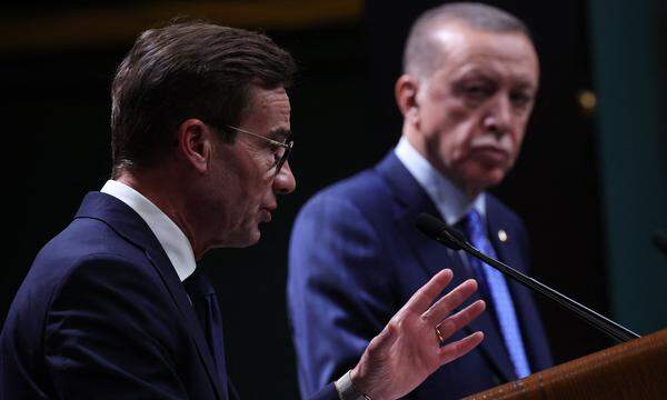 Schwedens Ministerpräsident Kristersson und der türkische Präsident Erdogan. 
