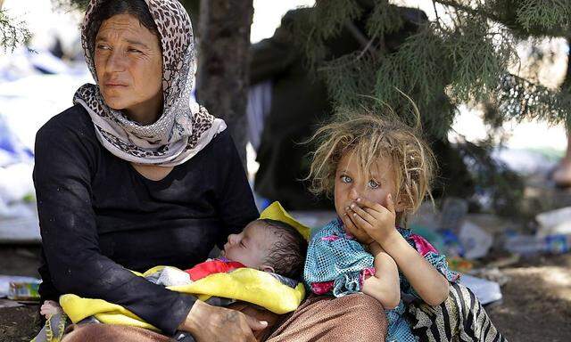 Auf der Flucht vor IS. Yezidische Frauen und Kinder im Visier der Extremisten.
